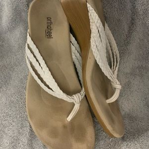 Orthaheel sandals size 7.